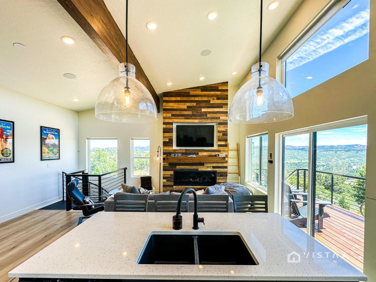 Bryce View Cabin - New Cabin With Amazing Views! Alton Екстер'єр фото